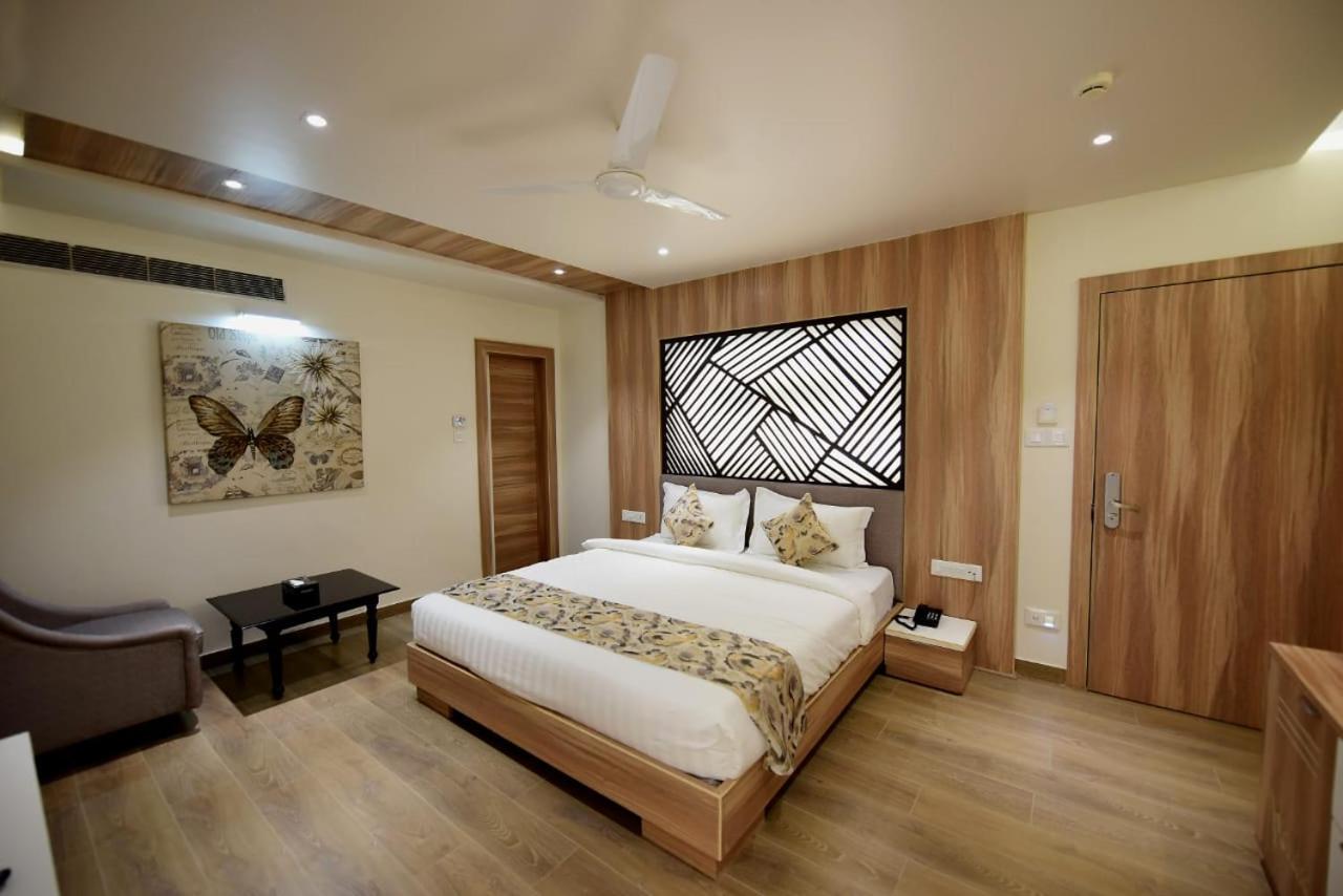 Jw Cruise Hotel Ajmer Exterior foto