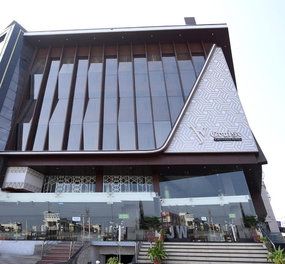 Jw Cruise Hotel Ajmer Exterior foto