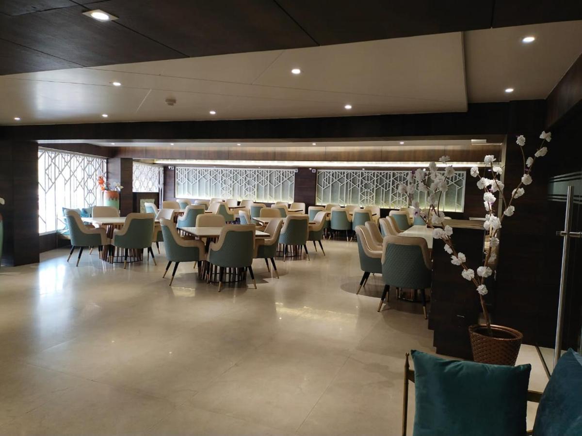 Jw Cruise Hotel Ajmer Exterior foto